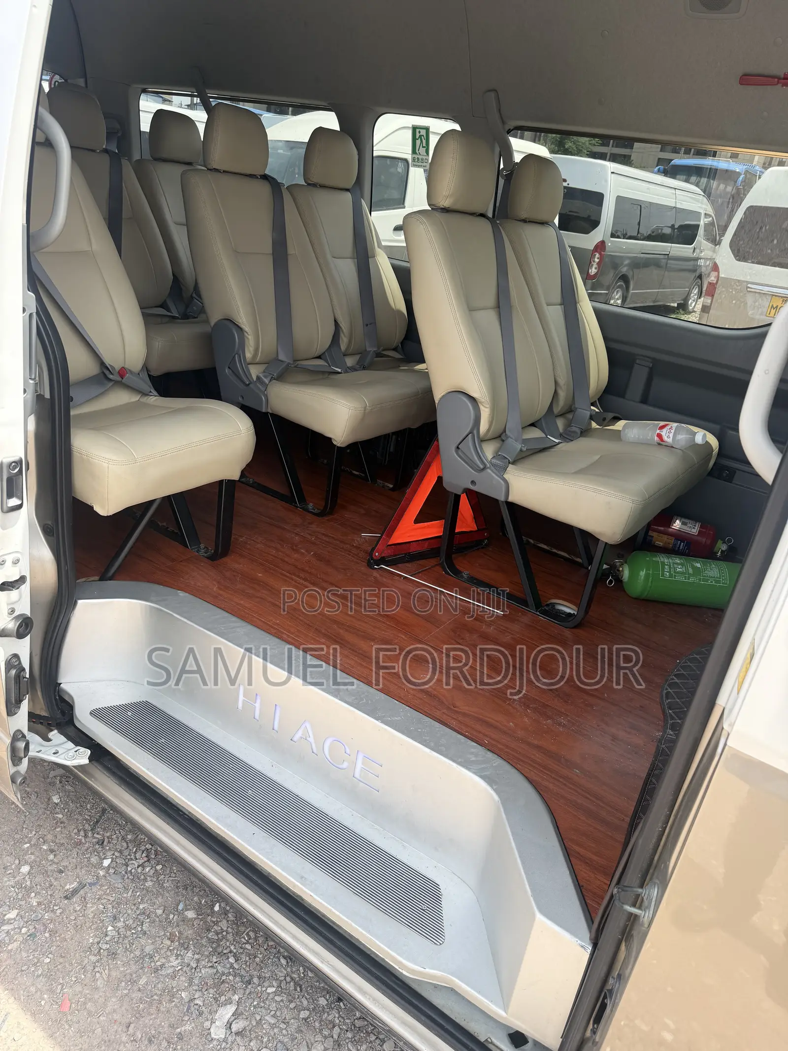 Toyota HiAce 2017 White