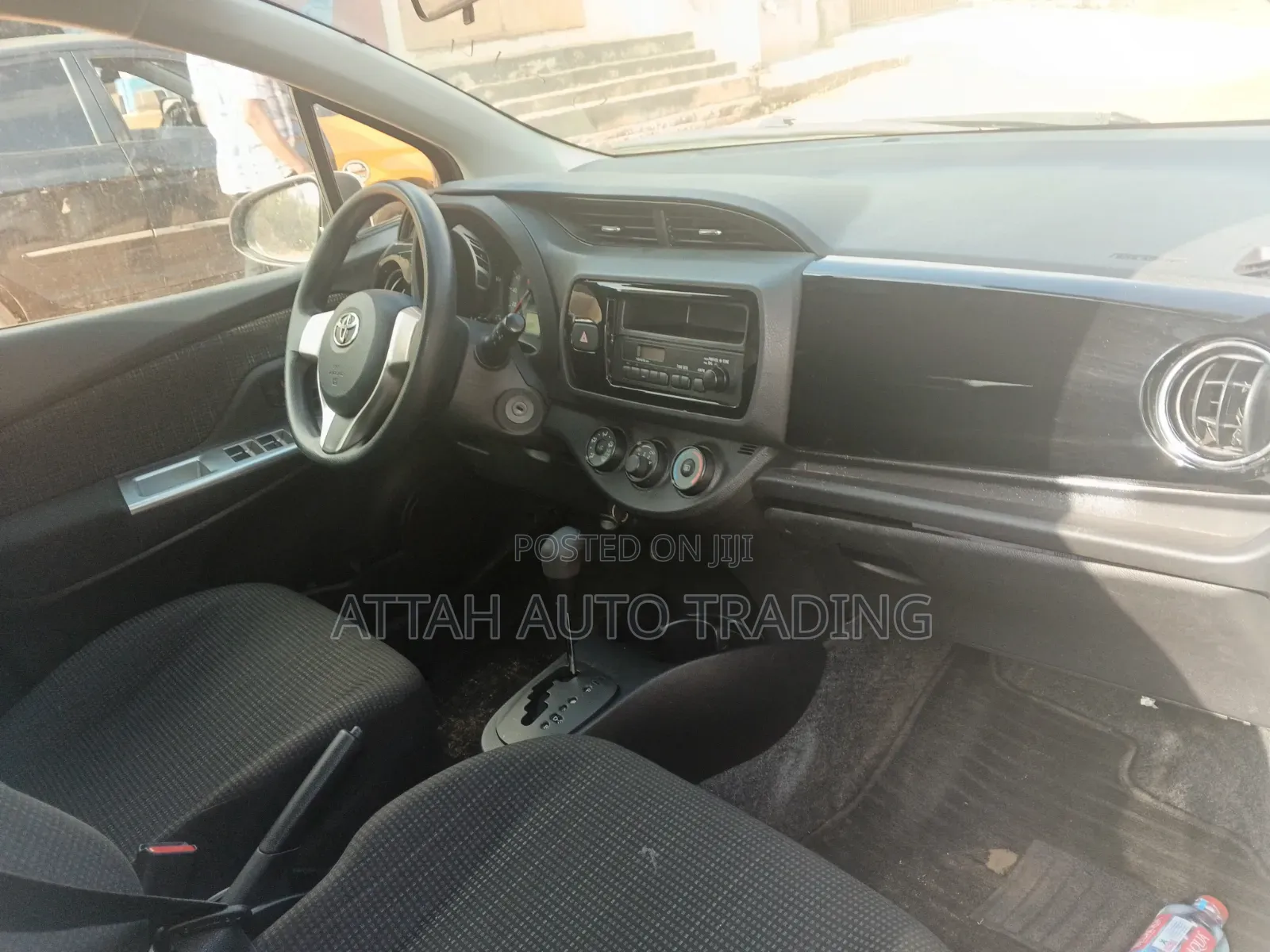 Toyota Vitz 2014 White