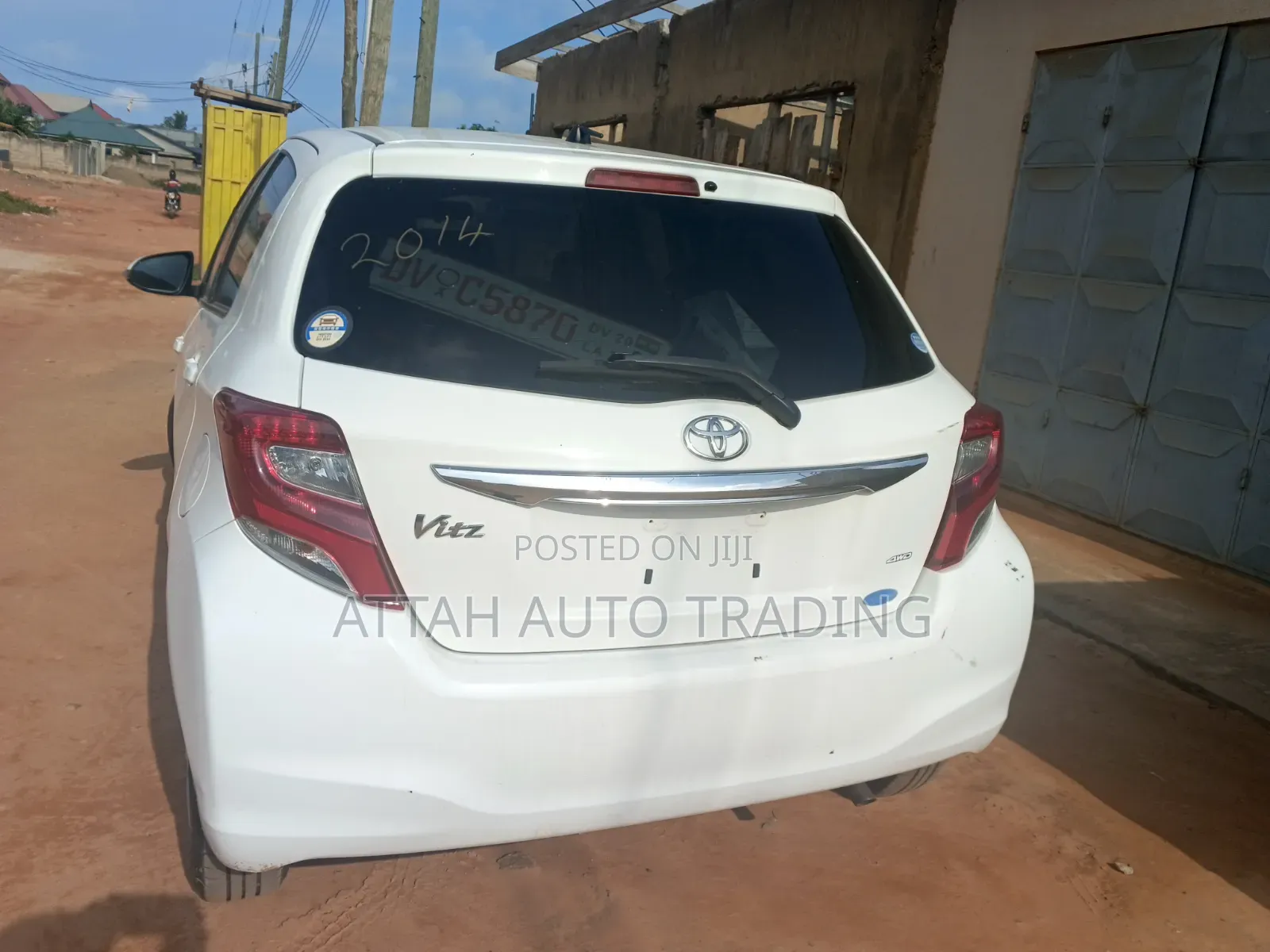Toyota Vitz 2014 White