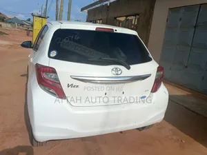 Toyota Vitz 2014 White