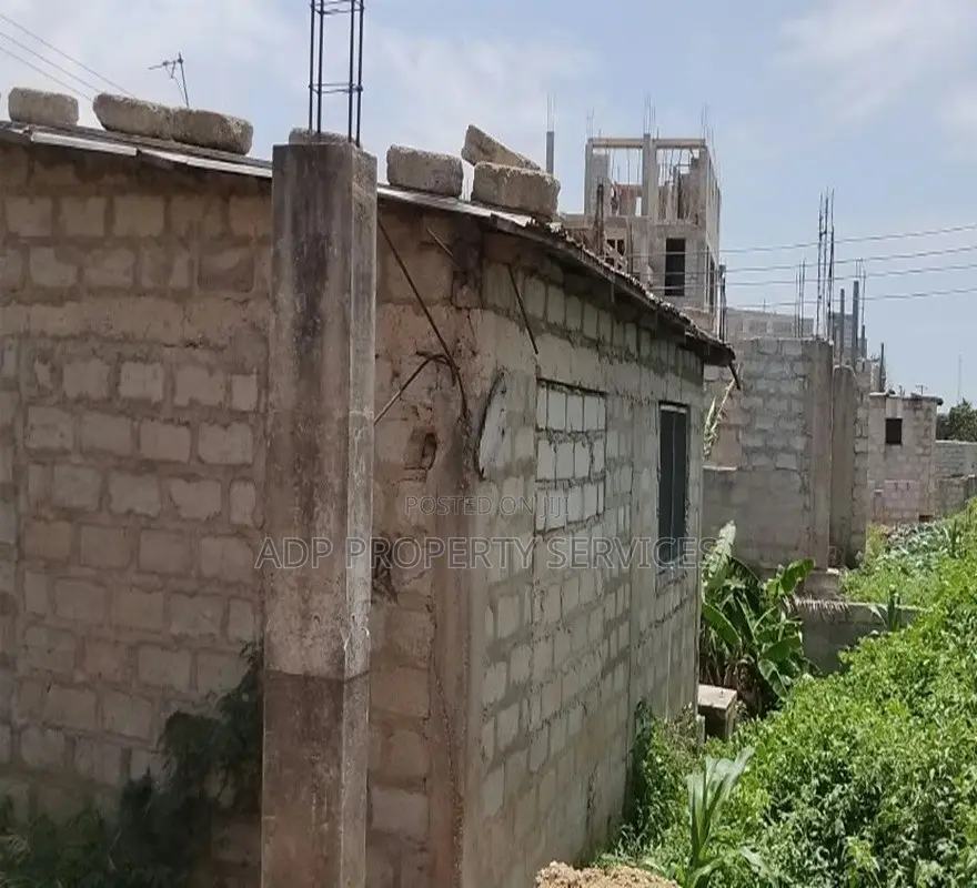2bdrm House in Tse Addo, Accra Metropolitan for sale