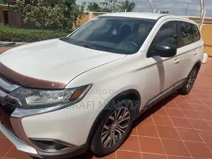 Mitsubishi Outlander 2018 White