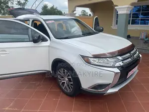 Mitsubishi Outlander 2018 White