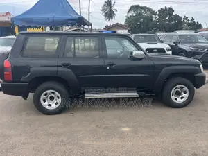 Nissan Patrol 2015 Black