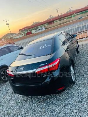 Toyota Corolla 2015 Black