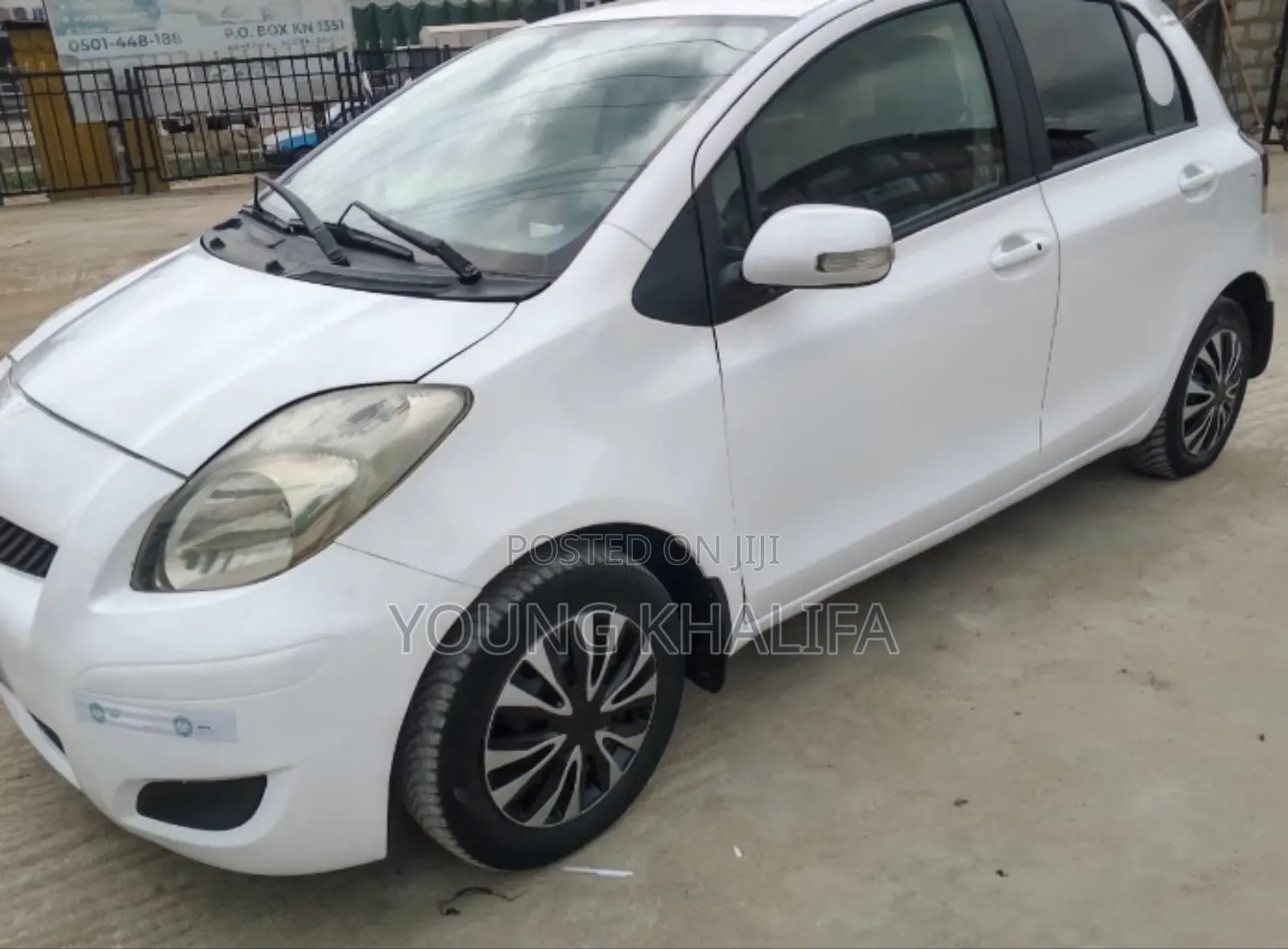 Toyota Vitz 2010 White