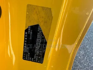 Hyundai Veloster 2018 Yellow