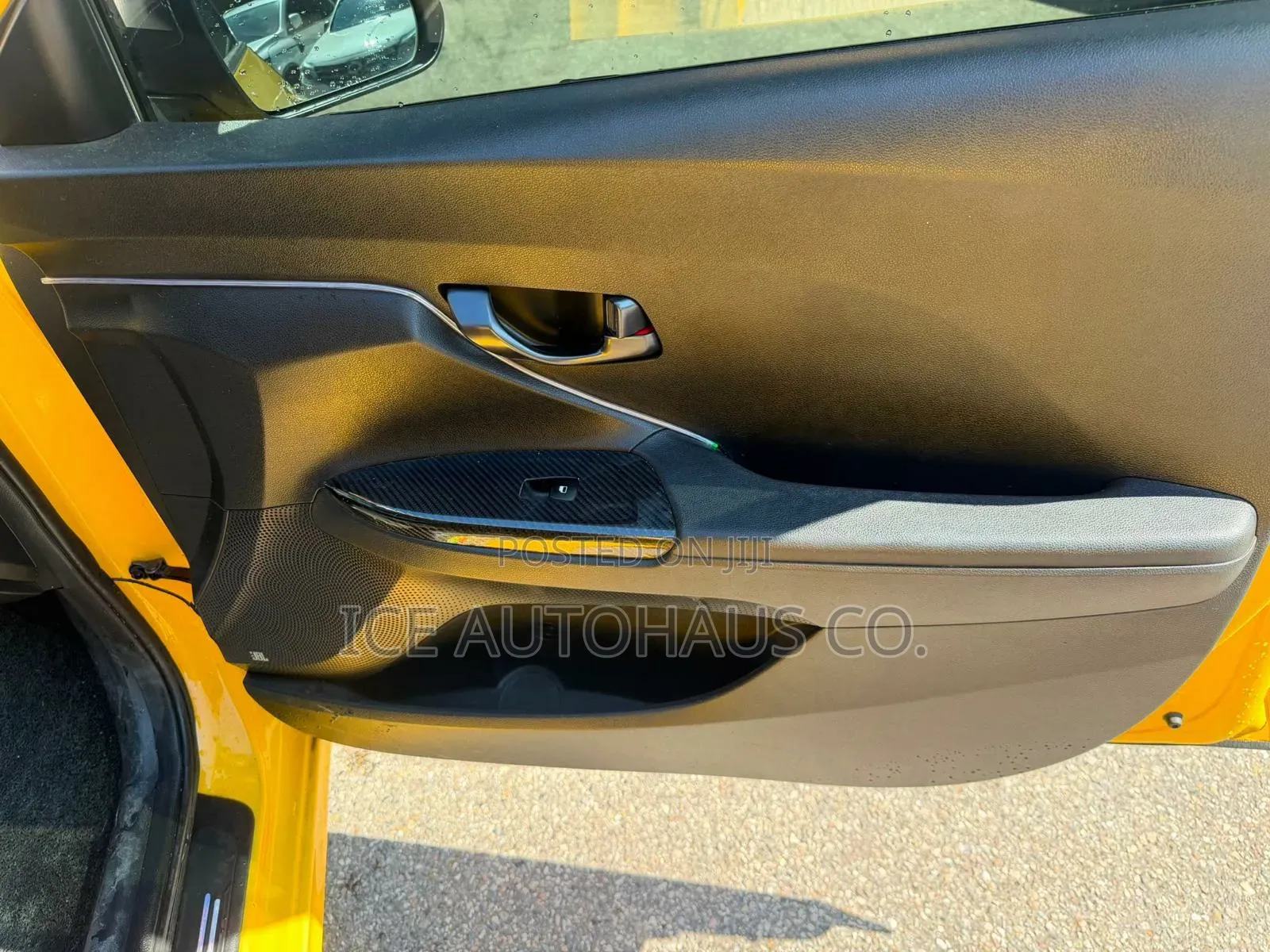 Hyundai Veloster 2018 Yellow
