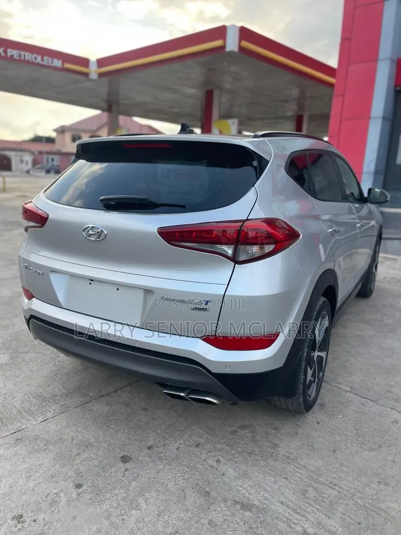 Hyundai Tucson Limited AWD 2016 Silver