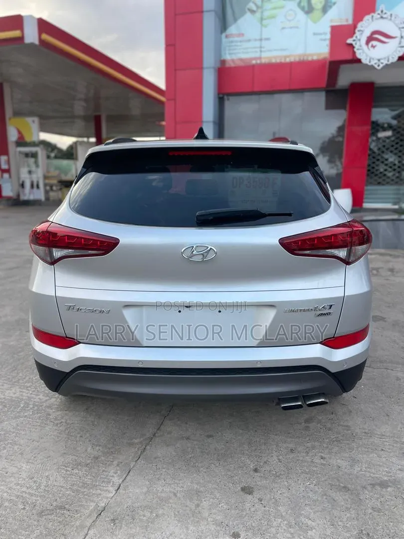 Hyundai Tucson Limited AWD 2016 Silver