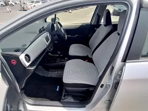 Toyota Vitz 2014 Silver