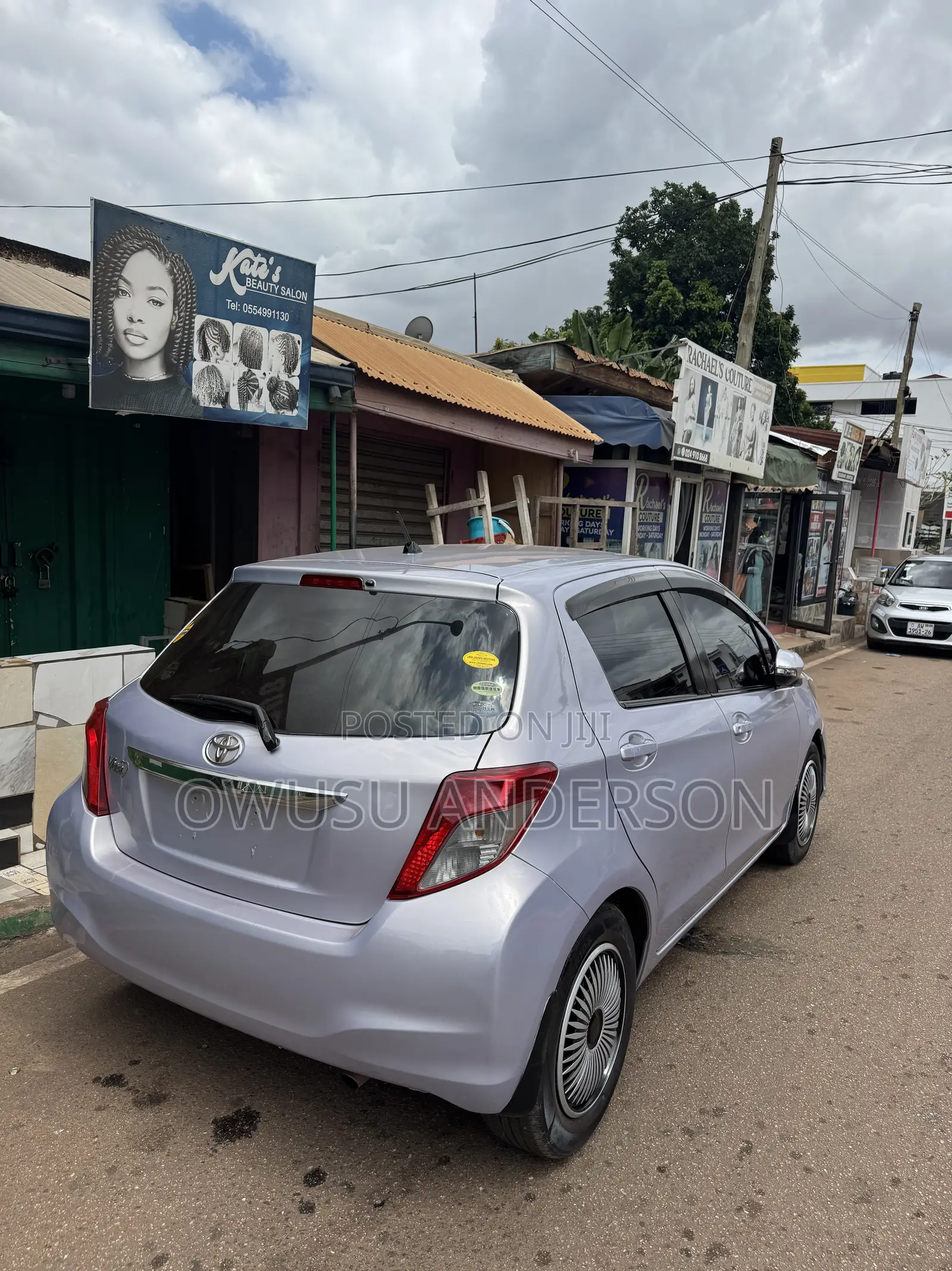 Toyota Vitz 2013 Silver