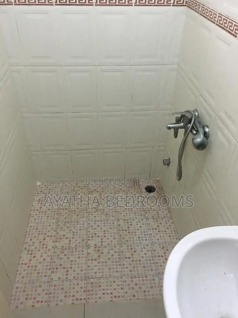 3bdrm House in Modern Properties, Sakumono for rent