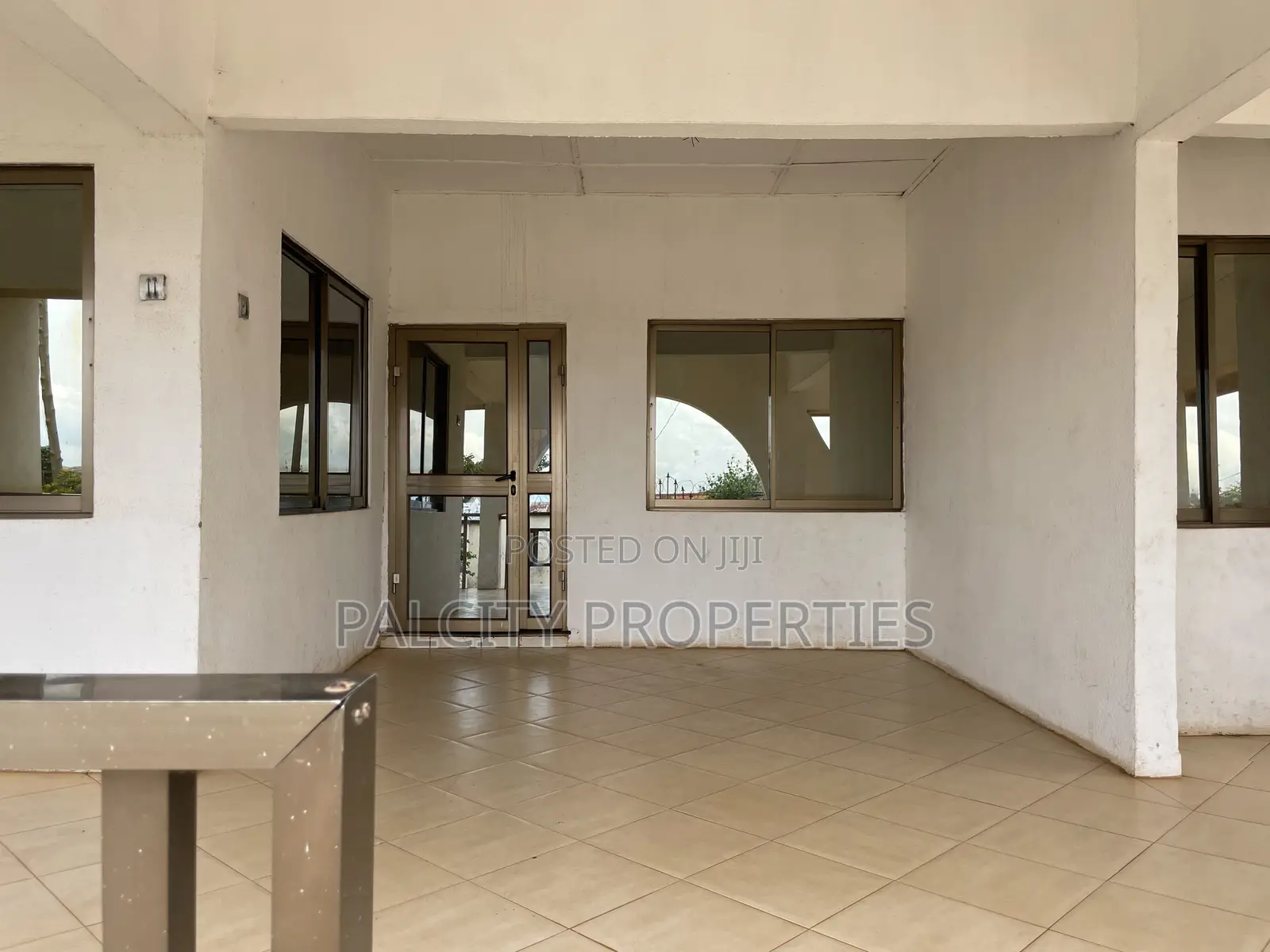 5bdrm House in Atonsu Palcity, Kumasi Metropolitan for rent
