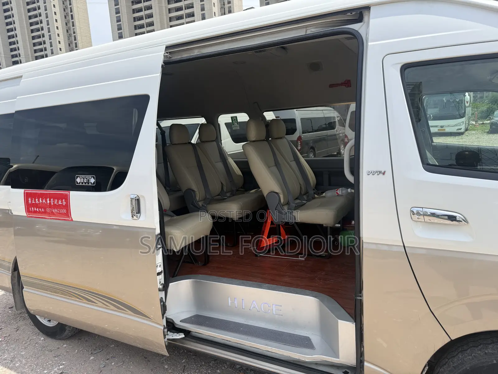 Toyota HiAce 2017 White