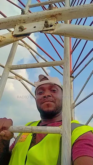 Telecommunications/ Broadcasting Tower/ Engineers, Ragers/Builders