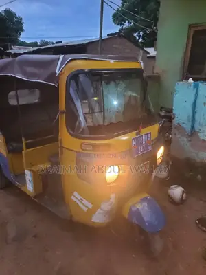 Tricycle 2018 Yellow