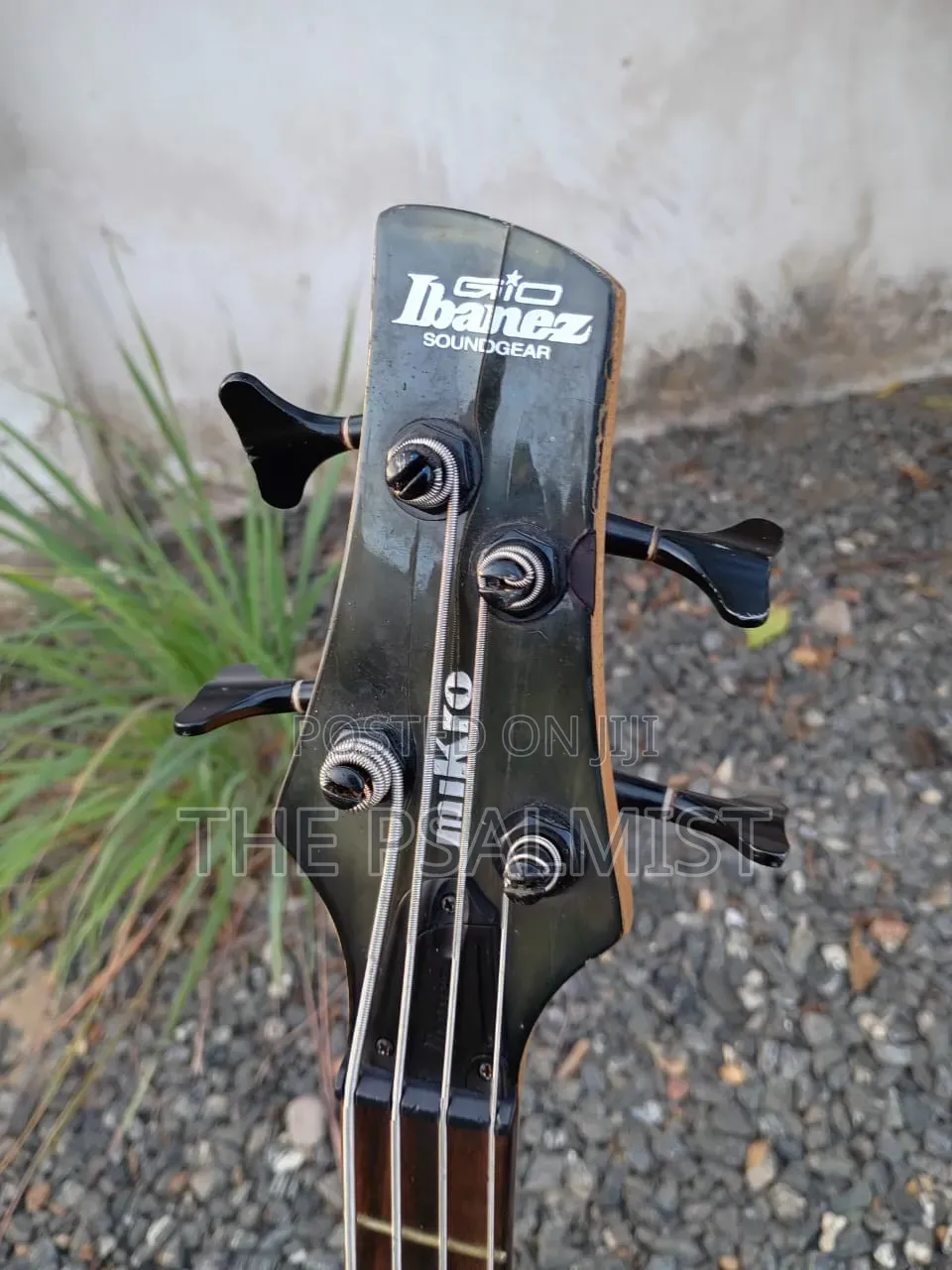 Ibanez Mikro GSRM20 Gio Soundgear Mini 4STRINGS Bass Guitar