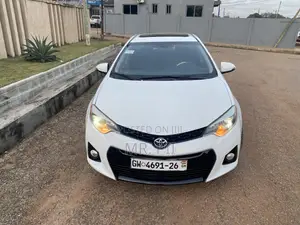 Toyota Corolla 2016 White