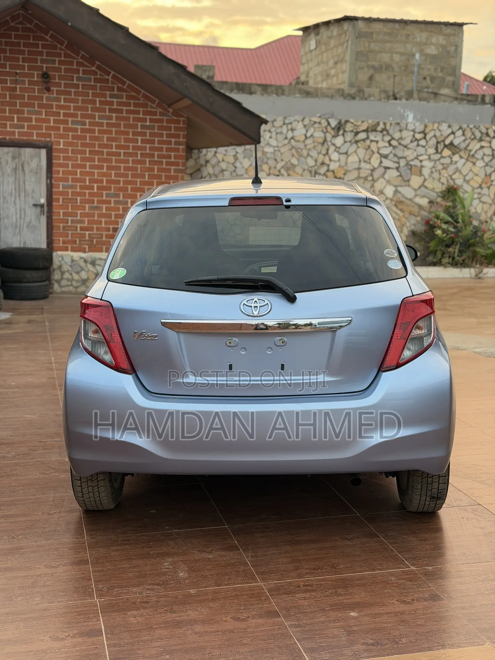 Toyota Vitz 1.3 FWD 5dr 2012 Blue