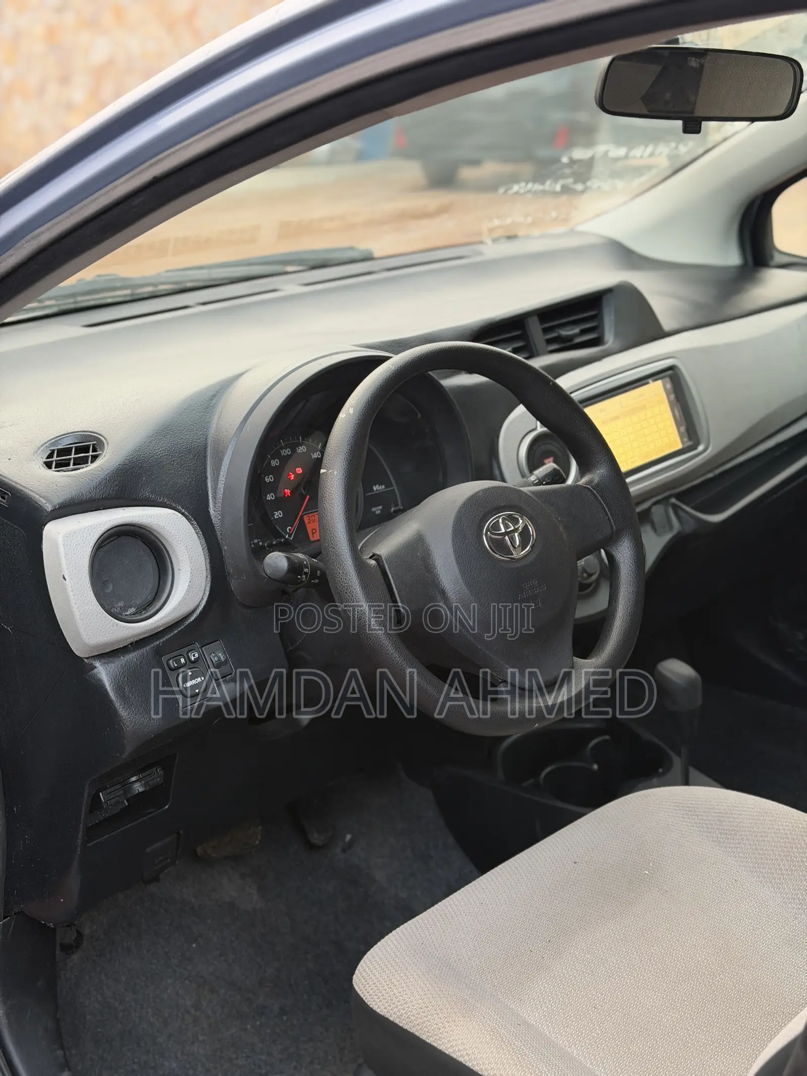 Toyota Vitz 1.3 FWD 5dr 2012 Blue