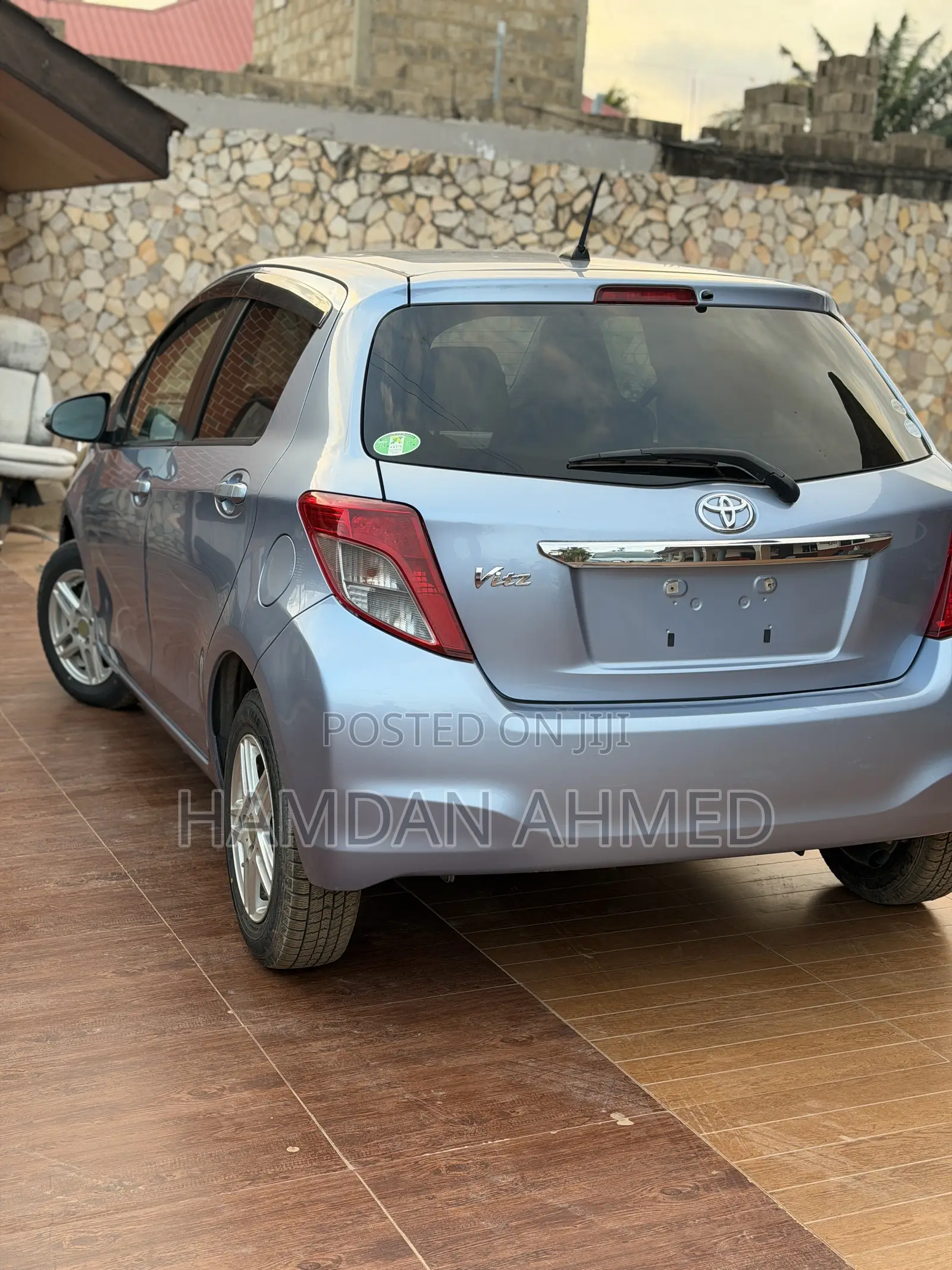 Toyota Vitz 1.3 FWD 5dr 2012 Blue