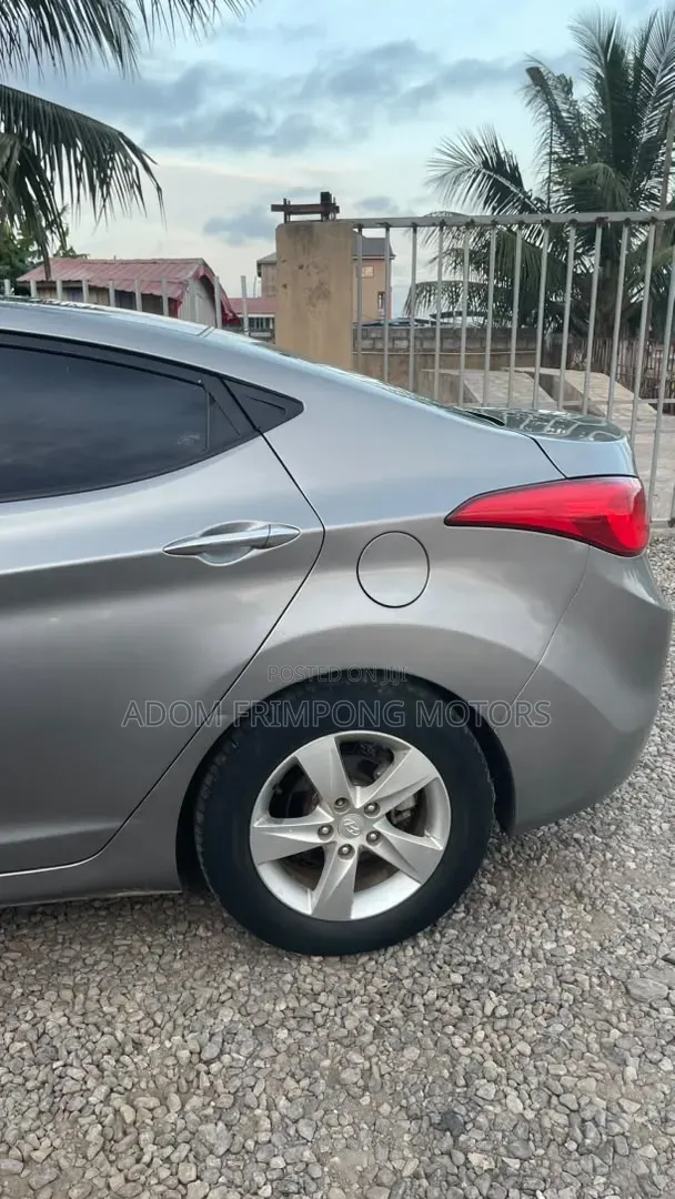 Hyundai Elantra 2012 Gray