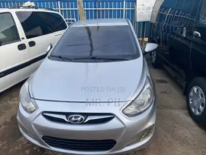 Hyundai Accent 2014 Silver