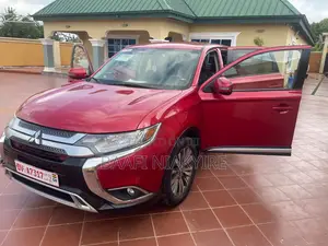 Mitsubishi Outlander SE FWD 2019 Red