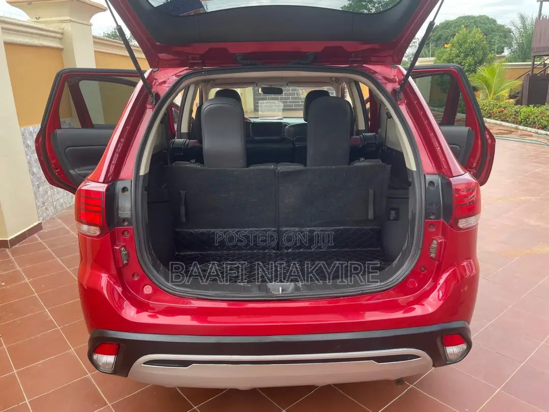 Mitsubishi Outlander SE FWD 2019 Red