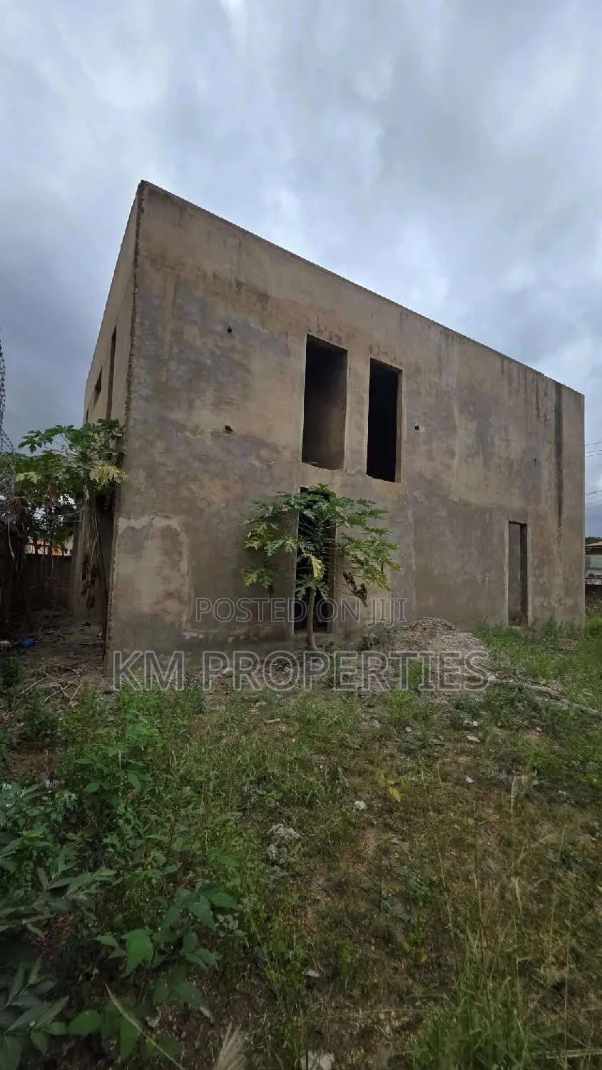 4bdrm Mansion in North Legon for sale