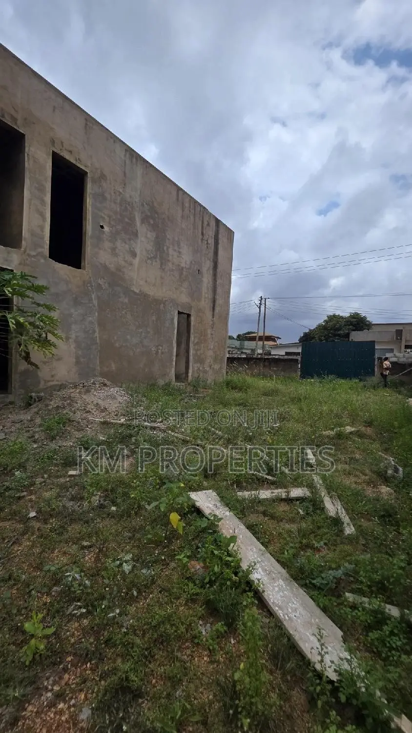 4bdrm Mansion in North Legon for sale