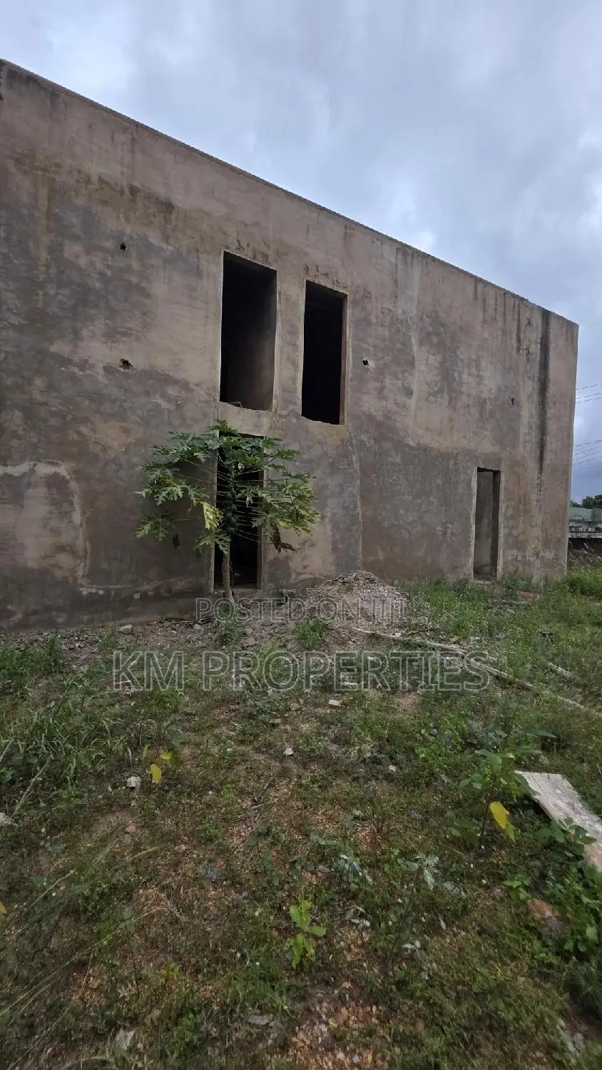 4bdrm Mansion in North Legon for sale