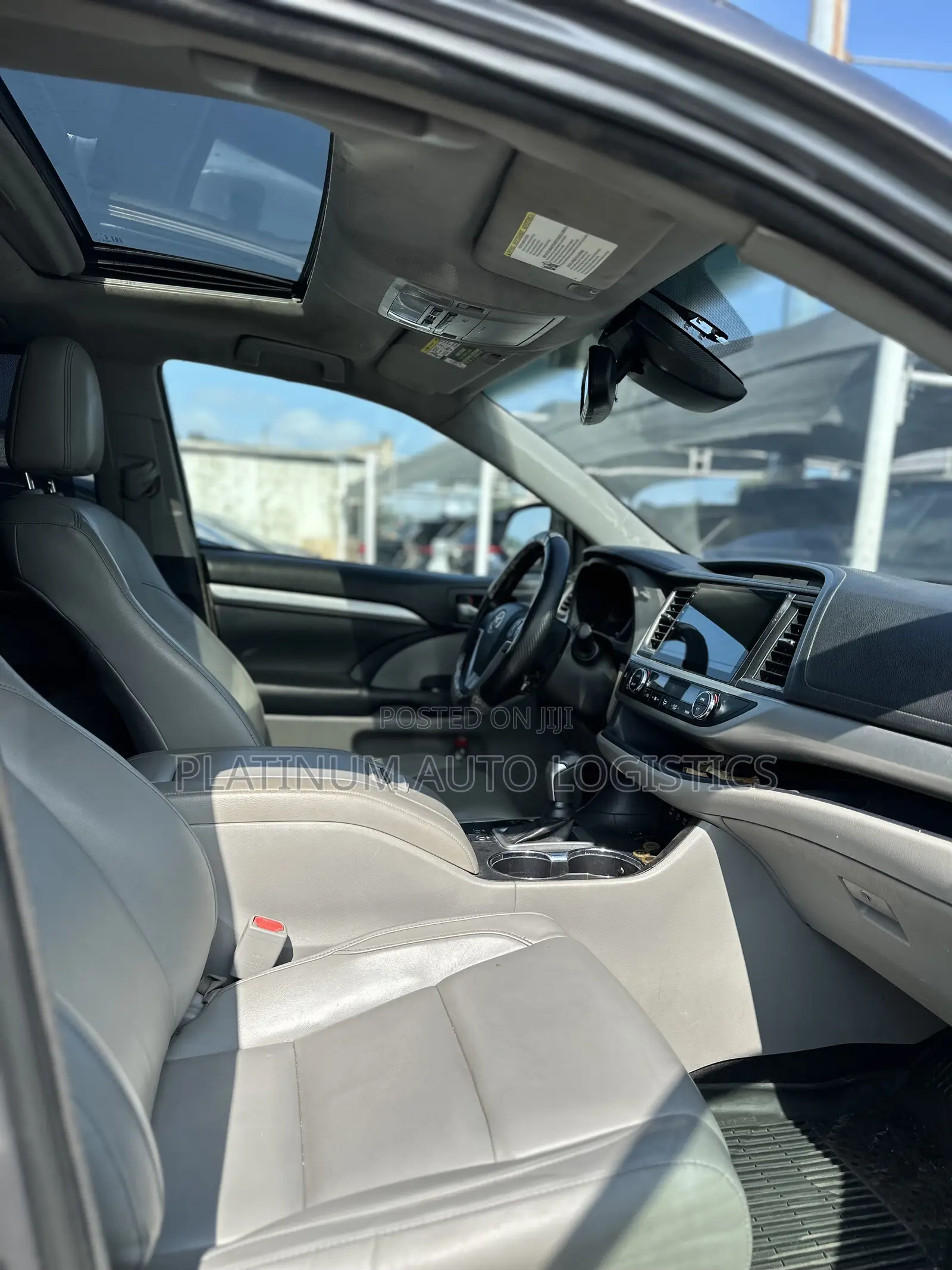 Toyota Highlander XLE 2019 Gray