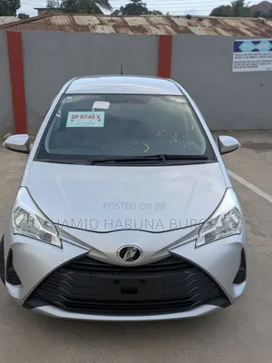 Toyota Vitz 1.3 FWD 5dr 2018 Silver