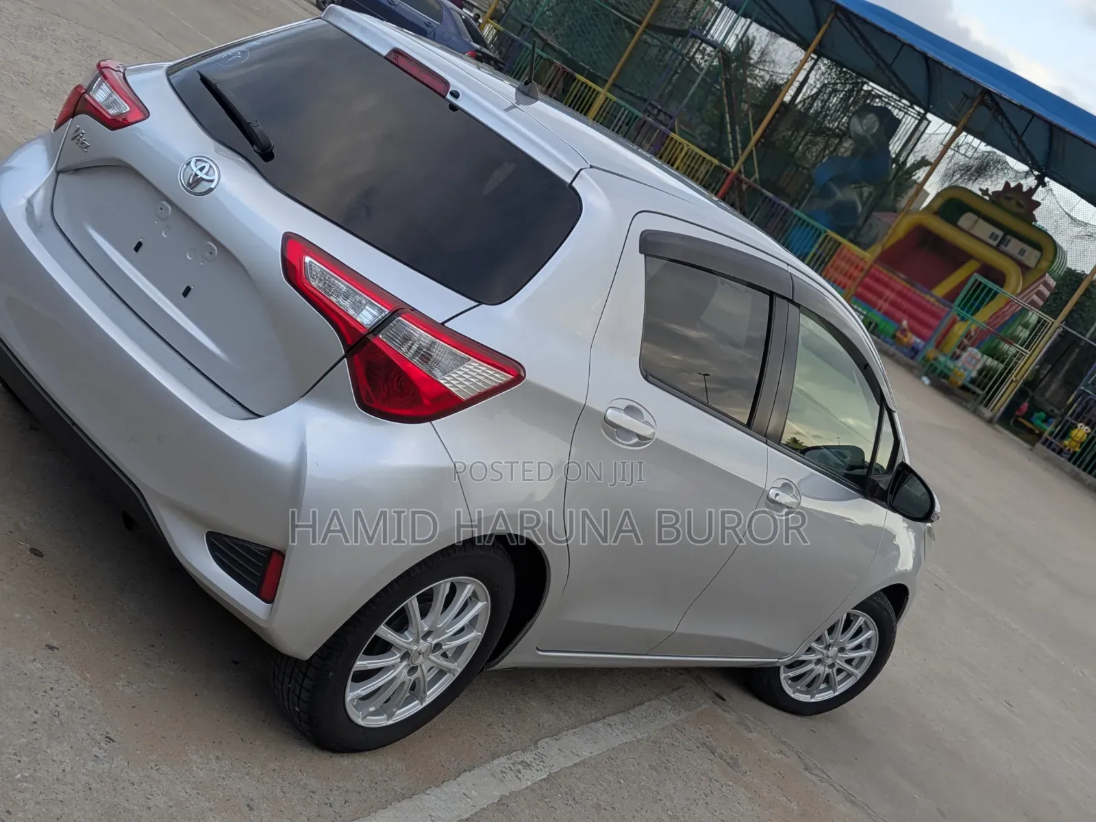 Toyota Vitz 1.3 FWD 5dr 2018 Silver