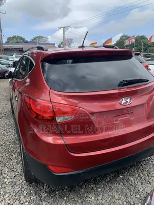 Hyundai Tucson 2013 Red