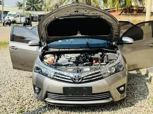 Toyota Corolla L 4dr Sedan (1.8L 4cyl CVT) 2017 Gray