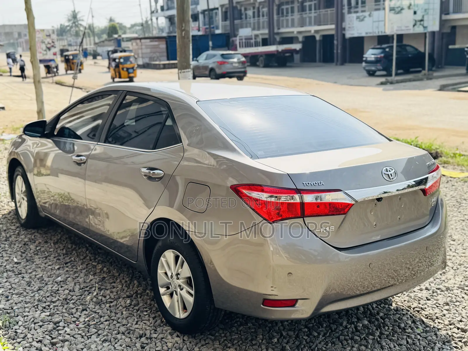 Toyota Corolla L 4dr Sedan (1.8L 4cyl CVT) 2017 Gray