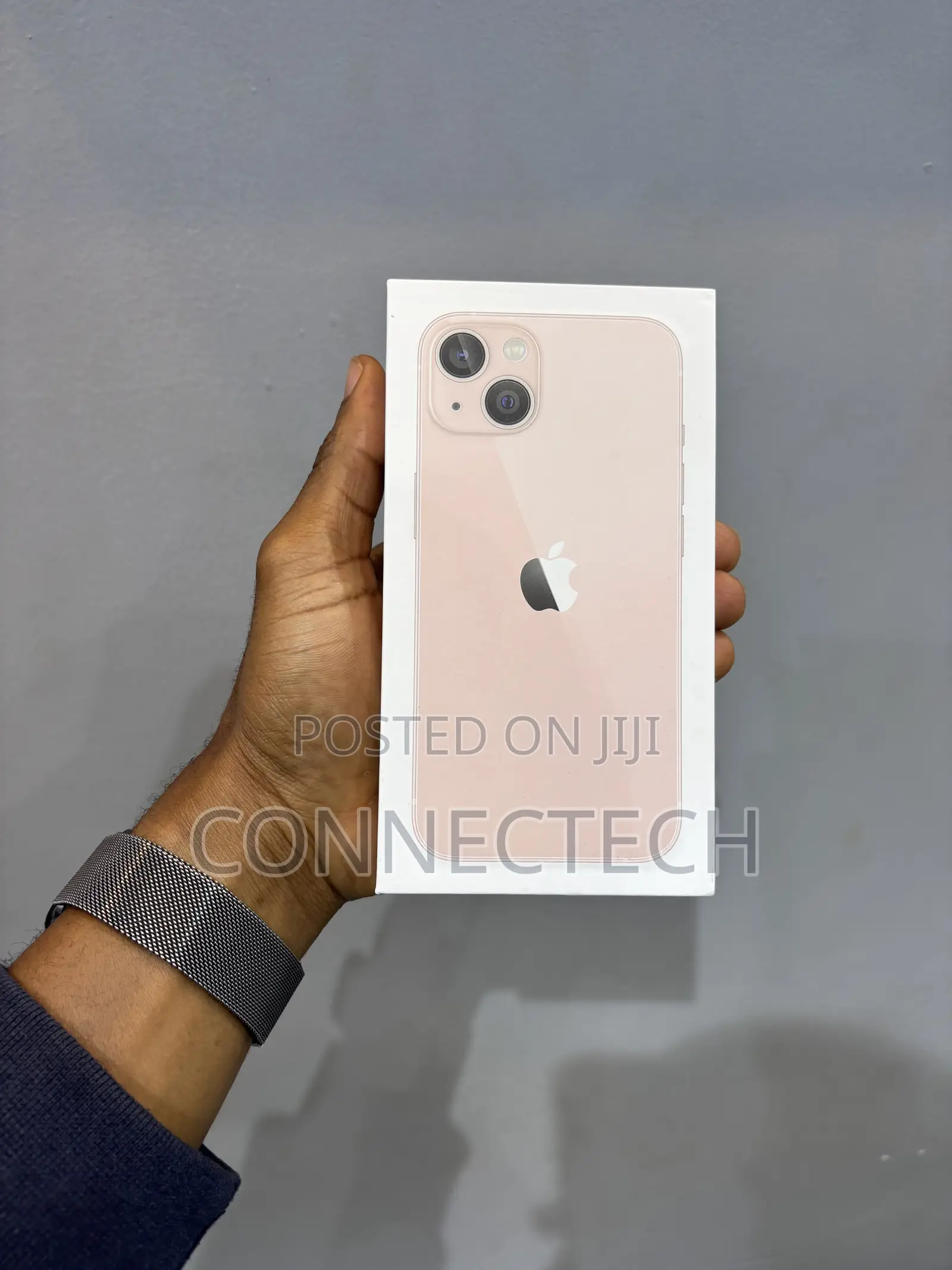 New Apple iPhone 13 128 GB Pink