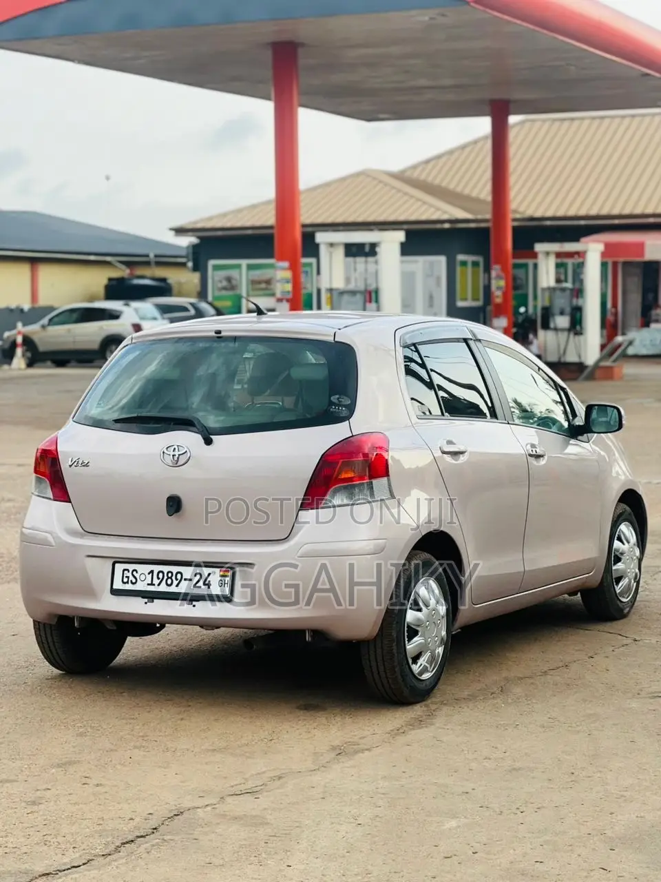 Toyota Vitz 1.3 AWD 5dr 2009 Gray