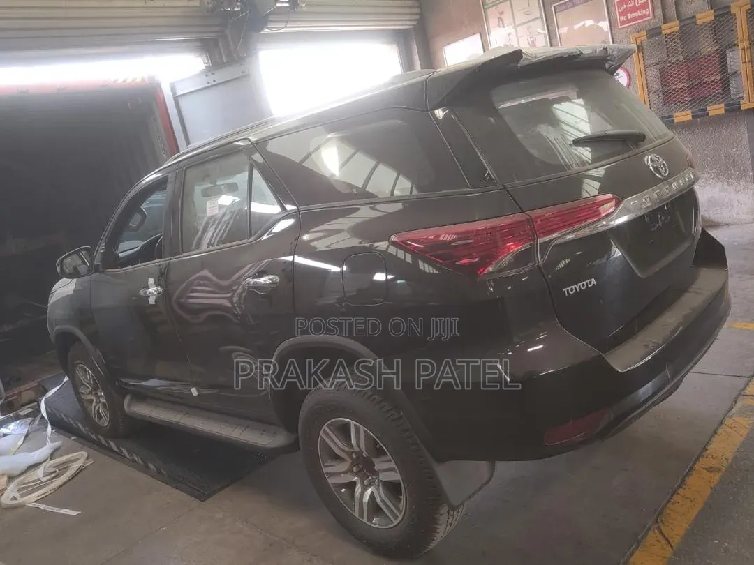 New Toyota Fortuner 2025 Black