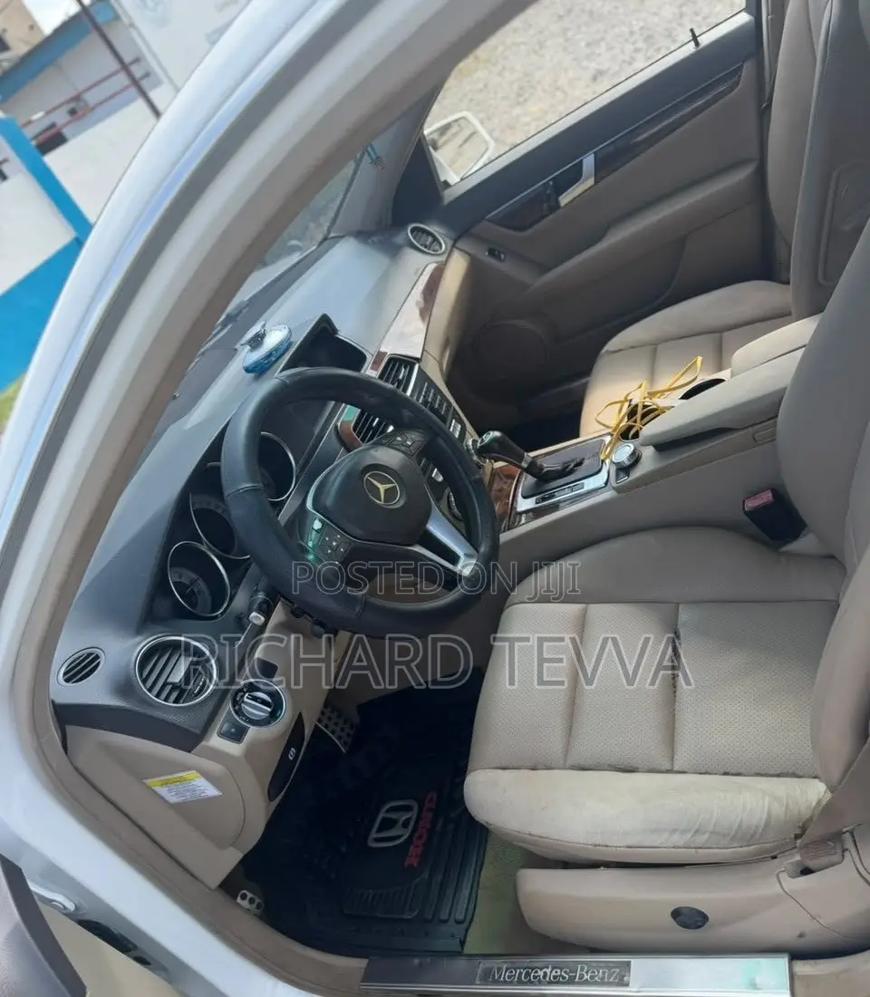 Mercedes-Benz C250 2014 White