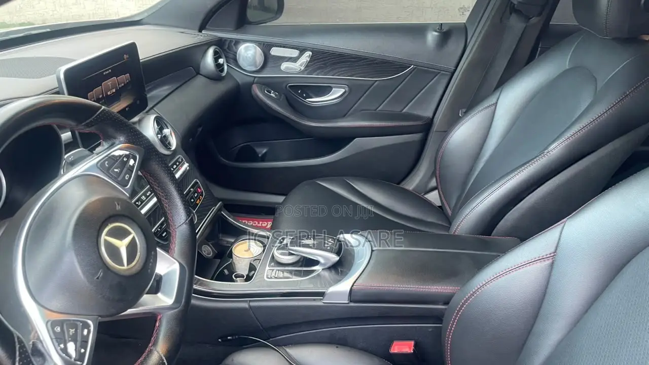 Mercedes-Benz C300 2015 Silver