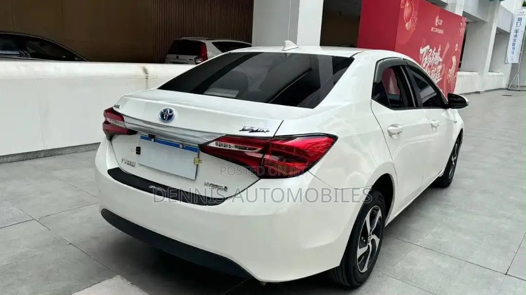 Toyota Levin Hybrid Sport 2019 White