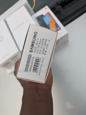 New Samsung Galaxy A70 128 GB Black