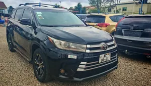 Toyota Highlander XLE 4dr SUV AWD (3.5L 6cyl 6A) 2015 Black