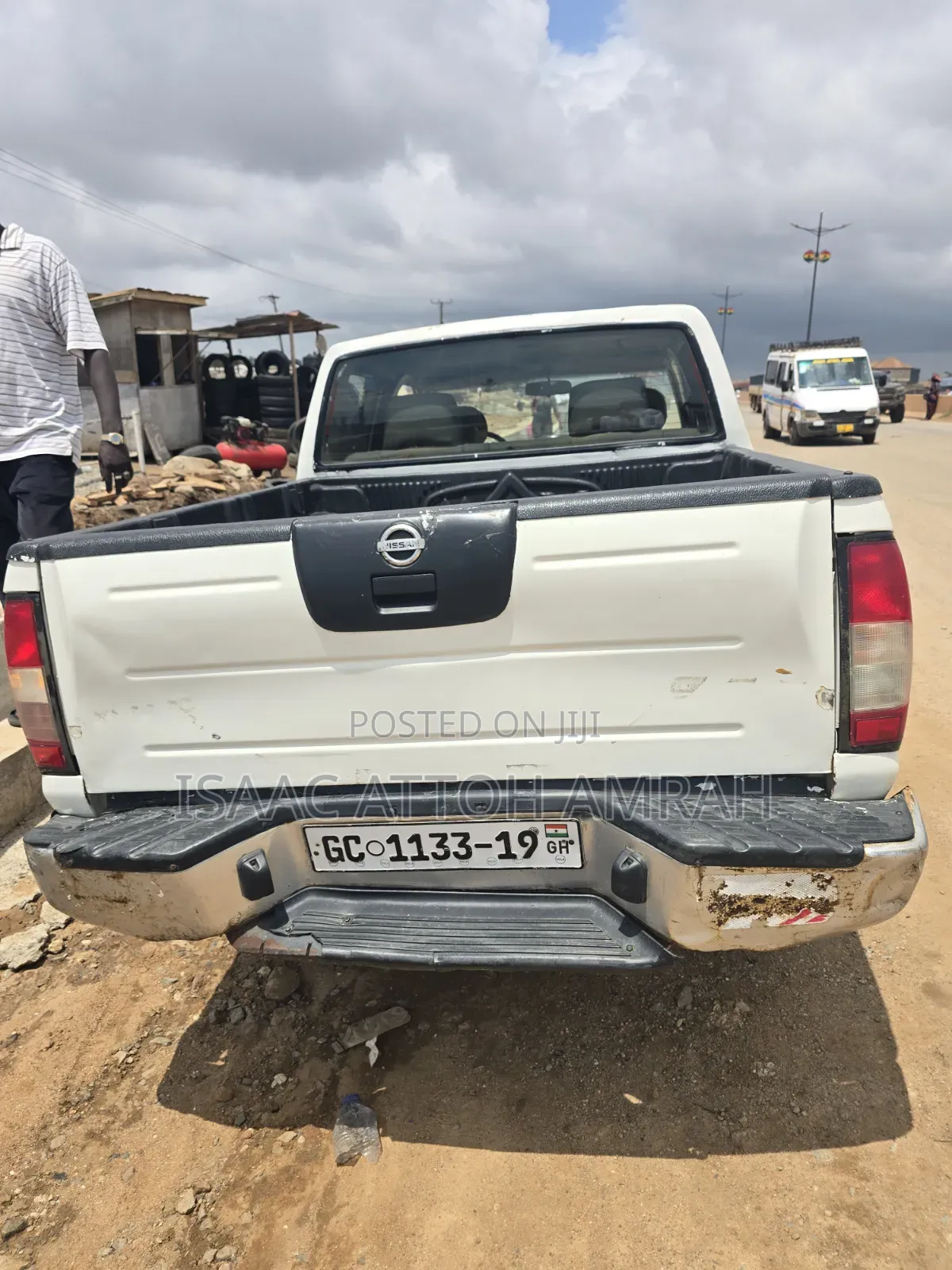 Nissan Hardbody 2014 White