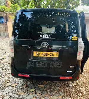 Toyota Voxy V 4WD 7-Seater 2012 Black