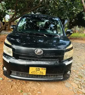 Toyota Voxy V 4WD 7-Seater 2012 Black
